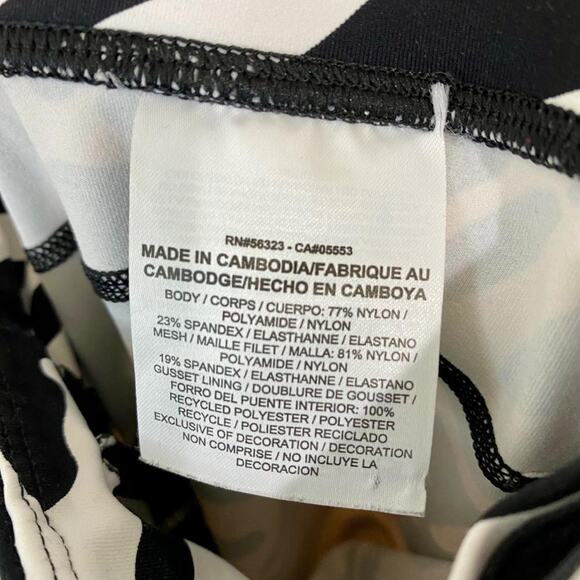 Nike Women’s Dri-Fit Leggings Black White Geometric Print Small EUC Activewear - Picture 5 of 8